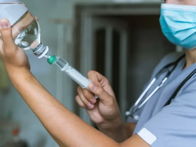 Can IV Vitamin Therapy Reduce Autoimmune Inflammation and Fatigue?