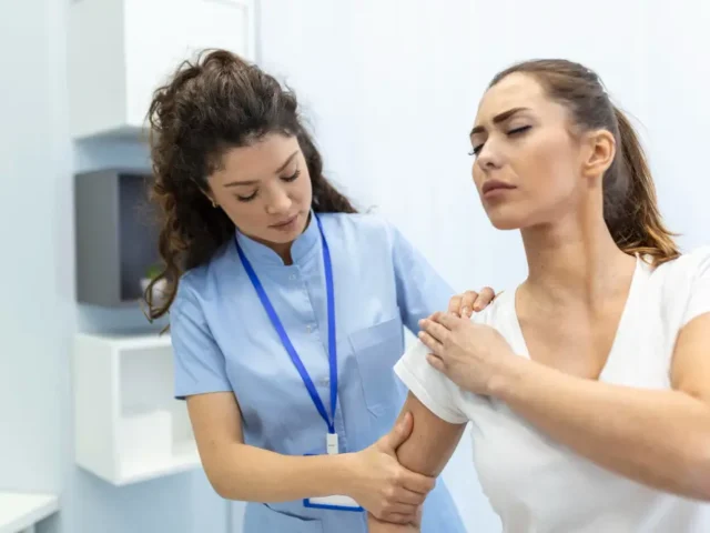 How to Treat Back, Joint, and Nerve Pain with Integrative Medicine in NYC