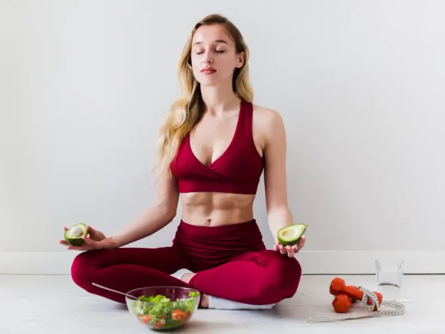 Lifestyle Coaching and Anti-Aging: Nutrition, Stress, and Sleep for Long-Term Health