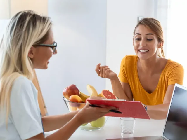 Best Dietary Strategies for Busy Professionals Living in New York City