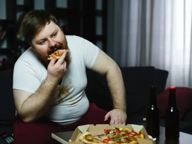 The Connection Between Emotional Eating and Long-Term Weight Gain