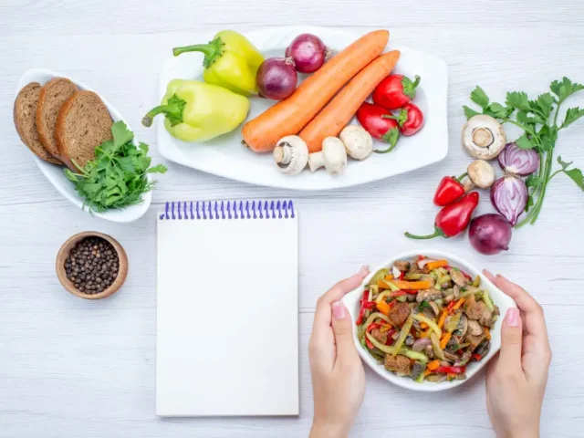 Hypothyroidism Diet Plan: Foods That Help Balance Your Thyroid Naturally