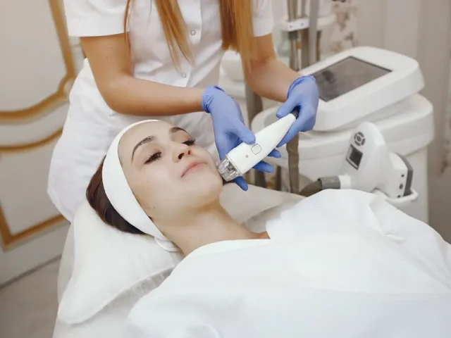 How Radiofrequency Technology Works in Aesthetics